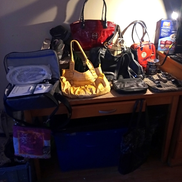 Ton a stuff - Picture 3 of 17